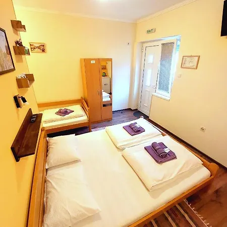 Smestaj Centar Novi Sad,motorcycle Friendly Νόβι Σαντ