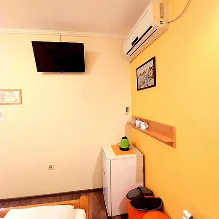 Smestaj Centar Novi Sad,motorcycle Friendly * Novi Sad