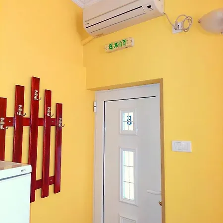 Smestaj Centar Novi Sad,motorcycle Friendly *