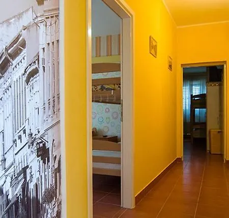 Smestaj Centar Novi Sad,motorcycle Friendly Δωμάτια σε οικογενειακή κατοικία Νόβι Σαντ